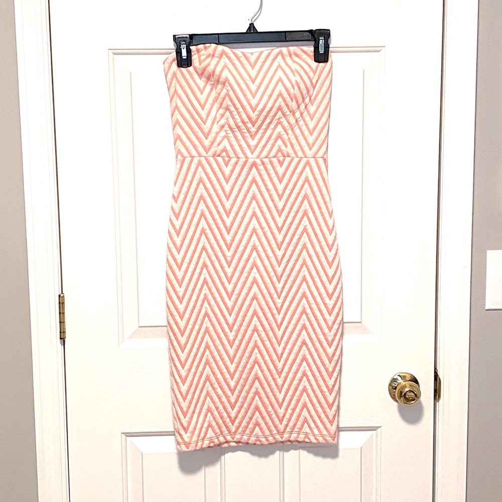 Just Me peach chevron strapless dress S 519